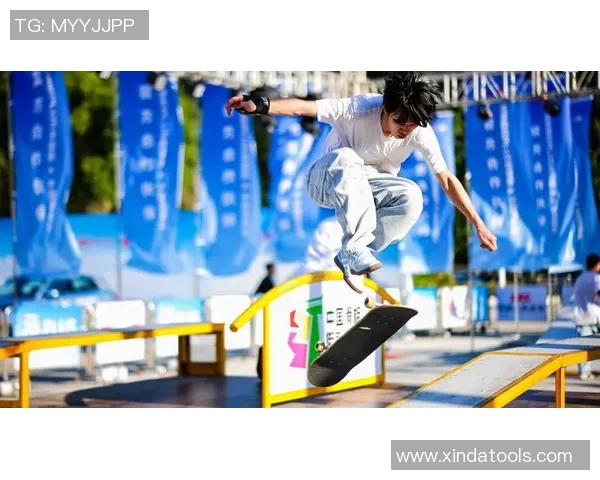 深圳攀岩队在滑板精英赛中以77分稳居积分榜首位